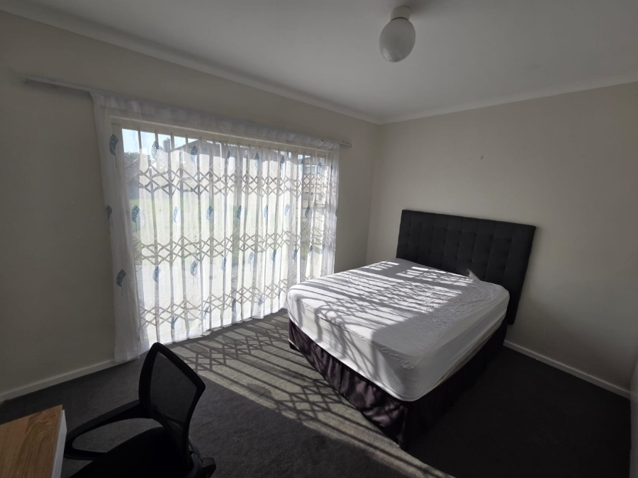 To Let 3 Bedroom Property for Rent in Summerstrand Eastern Cape
